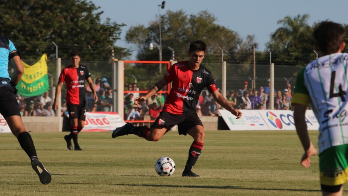 Con Moschión en cancha Colón se metió en semis de Copa Santa Fe y